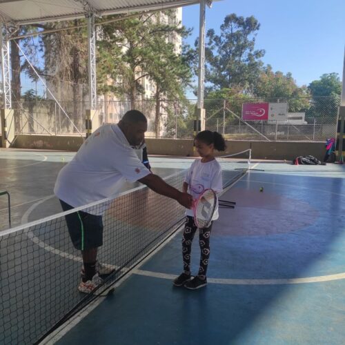 escola tenis meninas2